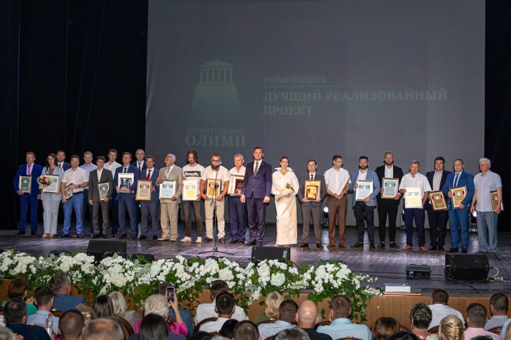 На «Строительном Олимпе» отметили новую поликлинику с подстанцией скорой помощи на Московском проспекте