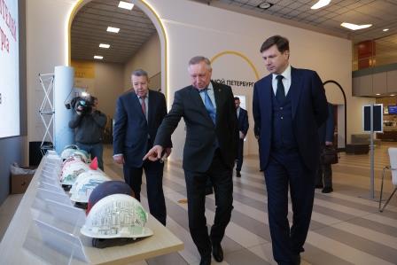 "Каски в красках". Творческий конкурс для строителей